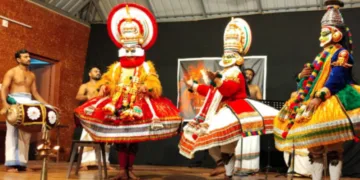 ഖാണ്ഡവ വനത്തിലെത്തിയ കൃഷ്ണനും അര്‍ജുനനും അഗ്‌നിദേവനെ വന്ദിക്കുന്നു