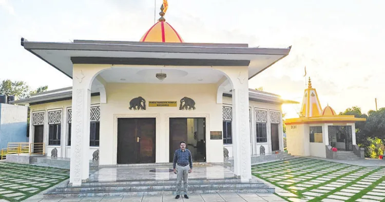 കെനിയയില്‍ മച്ചാകോസ് കൗണ്ടിയില്‍ പുതിയതായി പണിതീര്‍ത്ത സനാതന ക്ഷേത്രം