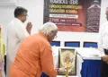 എറണാകുളം ഭാരത് ടൂറിസ്റ്റ് ഹോമില്‍ നടന്ന ദേശീയ വിദ്യാഭ്യാസ സമ്മേളനം സ്വാഗത സംഘം രൂപീകരണം ശിക്ഷാ സംസ്‌കൃതി ഉദ്ധ്യാന്‍ ന്യാസ് ദേശീയ ഖജാന്‍ജി സുരേഷ് ഗുപ്ത ഉദ്ഘാടനം ചെയ്യുന്നു. വിദ്യാഭ്യാസ വികാസ കേന്ദ്രം സംസ്ഥാന അധ്യക്ഷന്‍ ഡോ. ഇന്ദുചൂഡന്‍, ദേശീയ സംയോജകന്‍ എ. വിനോദ്, കൊച്ചിന്‍ ഷിപ്പ്‌യാര്‍ഡ് ചെയര്‍മാന്‍ മധു എസ്. നായര്‍ സമീപം
