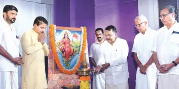 കാസര്‍കോട് മുനിസിപ്പല്‍ ടൗണ്‍ ഹാളില്‍ സംഘടിപ്പിച്ച സ്മൃതി സംഗമം ഗോവ ഗവര്‍ണര്‍ പി.എസ്. ശ്രീധരന്‍ പിള്ള ഉദ്ഘാടനം ചെയ്യുന്നു