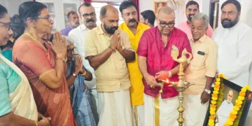 എസ്എന്‍ഡിപി യോഗം നിലമ്പൂര്‍ യൂണിയന്റെ നേതൃസംഗമം യോഗം വൈസ് പ്രസിഡന്റ് തുഷാര്‍ വെള്ളാപ്പള്ളി ഉദ്ഘാടനം ചെയ്യുന്നു. യൂണിയന്‍ പ്രസിഡന്റ് വി.പി. സുബ്രഹ്മണ്യന്‍, സെക്രട്ടറി ഗിരിഷ് മെക്കാട്ട്, അഡ്വ. സിനില്‍ മുണ്ടപ്പള്ളി, അഡ്വ. പി.എസ്. ജ്യോതിസ്, തമ്പി വേട്ടുത്തറ എന്നിവര്‍ സമീപം