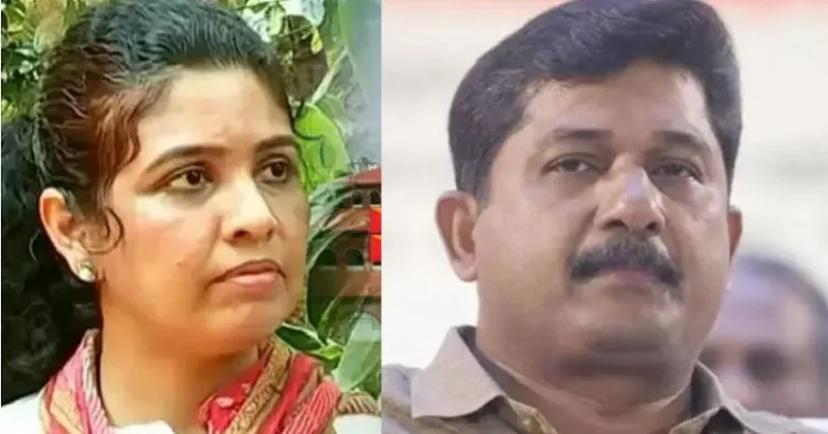 സ്വരാജിന്‍റെ ഭാര്യ സരിത (ഇടത്ത്) സ്വരാജ് (വലത്ത്)