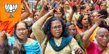 തിരുവനന്തപുരം സെക്രട്ടേറിയറ്റ് നടയില്‍ മുടി മുറിച്ചും തലമുണ്ഡനം ചെയ്തും സമരം ചെയ്ത ആശാവര്‍ക്കര്‍മാര്‍. പക്ഷെ പിണറായി സര്‍ക്കാര്‍ ഇവരുടെ സമരം അവഗണിക്കുകയായിരുന്നു.ഇപ്പോള്‍ കേന്ദ്ര ഇവരുടെ ആനൂകൂല്യം 1500 രൂപ വര്‍ധിപ്പിച്ചു.