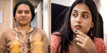 കൊനേരു ഹംപി (ഇടത്ത്) ദിവ്യ ദേശ്മുഖ് (വലത്ത്)