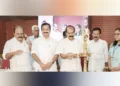 കുറിച്ചി ആതുരാശ്രമത്തില്‍ നടന്ന ആതുരദാസ് സ്വാമിയുടെ 112-ാം ജയന്തി ആഘോഷം കേന്ദ്രമന്ത്രി ജോര്‍ജ് കുര്യന്‍ ഉദ്ഘാടനം ചെയ്യുന്നു