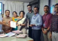 ഗുരുവായൂർ ക്ഷേത്രത്തിലേക്കുള്ള സംഭാവനകൾ ഡിജിറ്റലായി നൽകാവുന്ന പുതിയ സൗകര്യത്തിന്റെ ഉടമ്പടിപത്രം ഫെഡറൽ ബാങ്ക് ഗവർമെന്റ് ബിസിനസ് സൗത്ത് ഹെഡ് കവിത കെ നായർ ഗുരുവായൂർ ദേവസ്വം മുൻ അഡ്മിനിസ്ട്രേറ്ററായ കെ പി വിനയന് കൈമാറുന്നു. ദേവസ്വം ചീഫ് ഫിനാൻസ് ആൻഡ് അക്കൗണ്ട് ഓഫീസർ സജിത്ത് കെ പി, എസ്റ്റാബ്ലിഷ്‌മെന്റ് സ്റ്റാഫ് അപർണ, ഫെഡറൽ ബാങ്ക് ഗവർമെന്റ് ബിസിനസ് കേരളാ ഹെഡ് അനീസ് അഹമ്മദ്, ബാങ്കിന്റെ ഗുരുവായൂർ ശാഖാ മാനേജർ അഭിലാഷ് എം ജെ, ദീപക് ഡെന്നി എന്നിവർ സമീപം