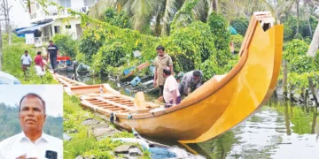 ജോണ്‍ നിര്‍മിച്ച ചുണ്ടന്‍ വള്ളം നീറ്റിലിറക്കിയപ്പോള്‍ (ഇന്‍സെറ്റില്‍ ജോണ്‍)