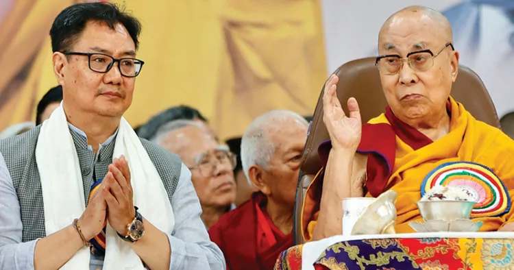 നവതി ആഘോഷ ചടങ്ങിനെ ദലൈലാമ അഭിസംബോധന ചെയ്യുന്നു. കേന്ദ്രമന്ത്രി കിരണ്‍ റിജിജു സമീപം