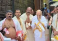 കേന്ദ്ര ആഭ്യന്തരമന്ത്രി അമിത് ഷാ തളിപ്പറമ്പ് രാജരാജേശ്വര ക്ഷേത്രത്തില്‍ ദര്‍ശനം നടത്തുന്നു. രാജീവ് ചന്ദ്രശേഖര്‍ സമീപം