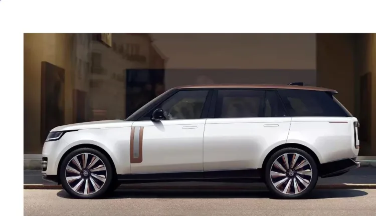 ബ്രിട്ടനില്‍ നിര്‍മ്മിക്കുന്ന ജാഗ്വാര്‍ ലാന്‍റ് റോവറിന്‍റെ പ്രീമിയം ആഡംബരക്കാര്‍ ആയ റേഞ്ച് റോവര്‍ എസ് വി