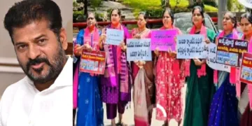 രേവന്ത് റെഡ്ഡി (ഇടത്ത്) അന്നപൂര്‍ണ്ണ കാന്‍റീനിനെ പേര് ഇന്ദിരാഗാന്ധി കാന്‍റീന്‍ എന്നാക്കി മാറ്റിയതില്‍ പ്രതിഷേധിച്ച മുനിസിപ്പല്‍ കോര്‍പറേഷന്‍ അംഗങ്ങളായ സ്ത്രീകള്‍ (വലത്ത്)
