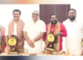 കേന്ദ്ര സര്‍ക്കാരിന്റെ വിവിധ തസ്തികകളില്‍ നിയമിതരായ അഡ്വ.സിനില്‍ മുണ്ടപ്പള്ളി, അഡ്വ.പി.എസ്. ജ്യോതിസ്, അഡ്വ. സംഗീതാ വിശ്വനാഥ്, കെ.എ. ഉണ്ണികൃഷ്ണന്‍, അഡ്വ. പ്രതീഷ് പ്രഭ എന്നിവര്‍ ബിഡിജെഎസ് സംസ്ഥാന അദ്ധ്യക്ഷനും എന്‍ഡിഎ കണ്‍വീനറുമായ തുഷാര്‍ വെള്ളാപ്പള്ളിക്കൊപ്പം