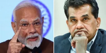 നീതി ആയോഗ് മുന്‍ സിഇഒ അമിതാഭ് കാന്ത് (വലത്ത്)