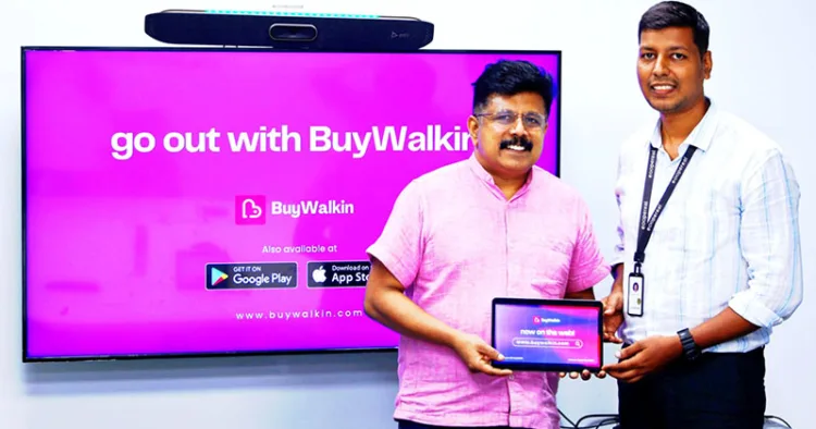 'ബൈവാക്കിന്‍' ആപ്പ് കേരള സ്റ്റാര്‍ട്ടപ്പ് മിഷന്‍ (കെഎസ്‌യുഎം) സിഇഒ അനൂപ് അംബിക പുറത്തിറക്കുന്നു. എക്സ്പീരിയല്‍ ടെക്നോളജീസ് പ്രൈവറ്റ് ലിമിറ്റഡ് സിഇഒ വിനീഷ് സുരേന്ദ്രന്‍ സമീപം.