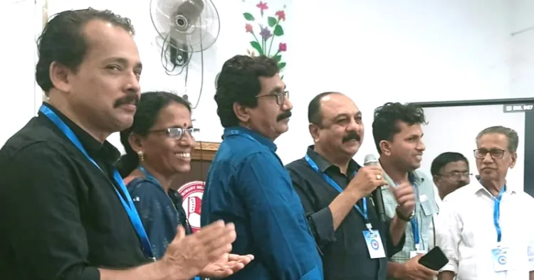 കെപിപിഎച്ച്എ സംസ്ഥാനതല മെമ്പര്‍ഷിപ്പ് കാമ്പയിന്‍ സംസ്ഥാന ജനറല്‍ സെക്രട്ടറി ജി.സുനില്‍കുമാര്‍ ഉദ്ഘാടനം ചെയ്യുന്നു