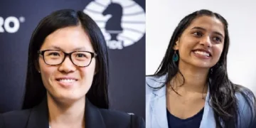 ചൈനയുടെ വൂ യിഫാന്‍ (ഇടത്ത്) ദിവ്യ ദേശ്മുഖ് (വലത്ത്)