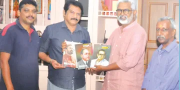 ജന്മഭൂമി ഓണപ്പതിപ്പ് കൊച്ചിയില്‍ ചേര്‍ന്ന ചടങ്ങില്‍ പ്രശസ്ത സംവിധായകന്‍ ബ്ലെസി പ്രകാശനം ചെയ്യുന്നു. ജന്മഭൂമി കോര്‍പറേറ്റ് അക്കൗണ്ട്‌സ് മാനേജര്‍ എ. കെ. അനീഷ്, ഡിജിഎം കെ.എം. ശ്രീദാസ്, ന്യൂസ് എഡിറ്റര്‍ രാജേഷ് പട്ടിമറ്റം സമീപം