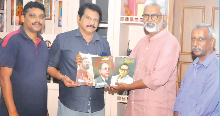 ജന്മഭൂമി ഓണപ്പതിപ്പ് കൊച്ചിയില്‍ ചേര്‍ന്ന ചടങ്ങില്‍ പ്രശസ്ത സംവിധായകന്‍ ബ്ലെസി പ്രകാശനം ചെയ്യുന്നു. ജന്മഭൂമി കോര്‍പറേറ്റ് അക്കൗണ്ട്‌സ് മാനേജര്‍ എ. കെ. അനീഷ്, ഡിജിഎം കെ.എം. ശ്രീദാസ്, ന്യൂസ് എഡിറ്റര്‍ രാജേഷ് പട്ടിമറ്റം സമീപം