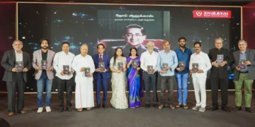 ഡോ.ജോയ് ആലുക്കാസിന്റെ ആത്മകഥയുടെ തമിഴ് വിവർത്തനം 'തങ്കമകൻ' പുസ്തകം പ്രകാശന ചടങ്ങിൽ ഡോ. ജോയ് ആലുക്കാസും തമിഴ് സിനിമ, സാഹിത്യം, ബിസിനസ് മേഖലകളിലെ പ്രമുഖരും