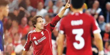 ഗോള്‍ നേട്ടം ആഘോഷിക്കുന്ന ലിവര്‍ താരം ഫെഡറികോ കിയേസ