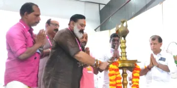 ആള്‍ ഇന്ത്യ നിധി ഫൗണ്ടേഷന്‍ സംസ്ഥാന സമ്മേളനം സംസ്ഥാന പ്രസിഡന്റ് സന്തോഷ് കെ. നായര്‍ ഉദ്ഘാടനം ചെയ്യുന്നു