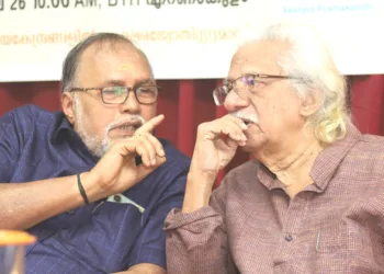 അടൂര്‍ ഗോപാലകൃഷ്ണനൊപ്പം പായിപ്ര രാധാകൃഷ്ണന്‍ (ഫയല്‍)