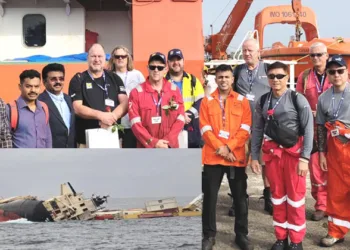 സാല്‍വേജ് ടീമിലെ അംഗങ്ങള്‍ കൊല്ലം പോര്‍ട്ടില്‍ നിന്ന് പുറംകടലിലേക്ക് പുറപ്പെടും മുമ്പ് (ലൈബീരിയന്‍ ചരക്കുകപ്പല്‍ എം.എസ്.സി എല്‍സ 3 പുറംകടലില്‍ മുങ്ങിപ്പോകുന്നതിന്റെ ദൃശ്യം )