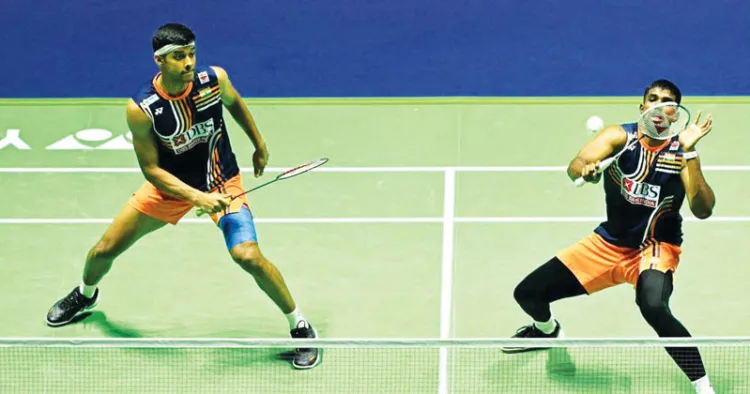 ഭാരത പുരുഷ ഡബിള്‍സ് ടെന്നിസ് താരങ്ങളായ സാത്വിക്‌സായിരാജ് രങ്കിറെഡ്ഡിയും ചിരാഗ് ഷെട്ടിയും ബാഡ്മിന്റണ്‍ ലോക ചാമ്പ്യന്‍ഷിപ്പ് മത്സരത്തിനിടെ