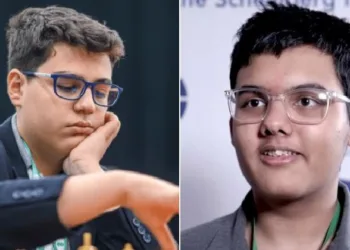 തുര്‍ക്കിയുടെ 14കാരനായ ഗ്രാന്‍റ് മാസ്റ്റര്‍ എര്‍ഡോഗ്മസ് (ഇടത്ത്) ഇന്ത്യന്‍ വേരുകളുള്ള 16കാരനായ യുഎസ് ഗ്രാന്‍റ് മാസ്റ്റര്‍ അഭിമന്യു മിശ്ര (വലത്ത്)