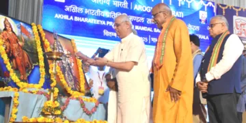 ആരോഗ്യഭാരതി ദേശീയ പ്രതിനിധി സമ്മേളനം എളമക്കര ഭാസ്‌കരീയത്തില്‍ ഗവര്‍ണര്‍ രാജേന്ദ്ര വിശ്വനാഥ് ആര്‍ലേക്കര്‍ ഉദ്ഘാടനം ചെയ്യുന്നു