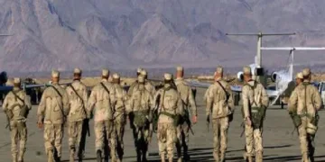 20 വര്‍ഷത്തിലധികം നേറ്റോ സഖ്യശക്തിയുടെ കയ്യില്‍ ഉണ്ടായിരുന്ന അഫ്ഗാനിസ്ഥാനിലെ ബഗ്രാം സൈനിക വിമാനത്താവളം. അല്‍ക്വെയ്ദയ്ക്കും താലിബാനും എതിരായ യുദ്ധത്തില്‍ 2012ല്‍ ഇവിടെ ഒരു ലക്ഷം യുഎസ് സൈനികര്‍ വരെ തമ്പടിച്ചിരുന്നു.