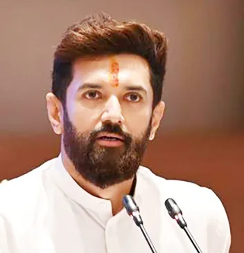 ചിരാഗ് പാസ്വാന്‍ (കേന്ദ്ര ഭക്ഷ്യ സംസ്‌കരണ, വ്യവസായ മന്ത്രി)