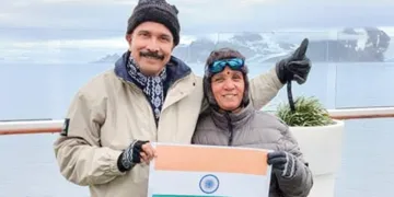 രാമകൃഷ്ണ കിണിയും റാണിയും അന്റാര്‍ട്ടിക്ക യാത്രയ്ക്കിടെ