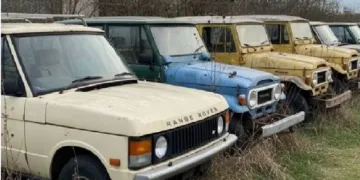 ഭൂട്ടാനില്‍ നിന്നും നികുതിവെട്ടിച്ച് എത്തിച്ച വാഹനങ്ങള്‍ ഹിമാചല്‍ പ്രദേശിലെ ഒരു കാര്‍ ഷോറൂമില്‍