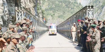 റമ്പാനില്‍ സൈന്യം നിര്‍മിച്ച 150 അടി നീളമുള്ള മൈത്രാപാലം