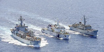 നാവികസേനയുടെ പടക്കപ്പലുകളായ ഐഎന്‍എസ് തിര്‍, ഐഎന്‍എസ് ശാര്‍ദൂല്‍, സിജിഎസ് സാരഥി എന്നിവ സെയ്‌ഷെല്‍സ് പര്യടനത്തിനിടെ