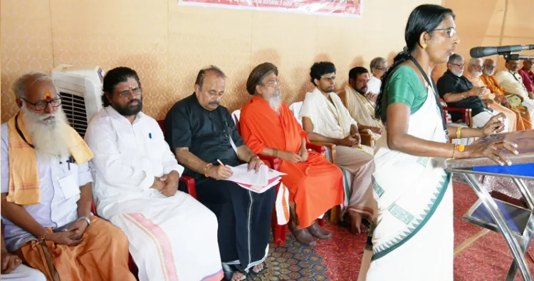 ഉദ്ഘാടന സഭയില്‍ ശബരിമല കര്‍മ സമിതി ചെയര്‍പേഴ്സണ്‍ കെ.പി. ശശികല ടീച്ചര്‍ അധ്യക്ഷ പ്രസംഗം നടത്തുന്നു