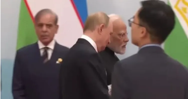 മോദിയും പുടിനും ഷീജിന്‍ പിങ്ങും ഗൗരവത്തില്‍ ചര്‍ച്ച നടത്തുമ്പോള്‍ മാറ്റിനിര്‍ത്തപ്പെട്ട ഷെഹ്ബാസ് ഷെരീഫ്