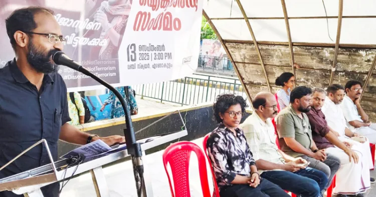 കൊച്ചിയില്‍ നടന്ന റിജാസ് ഐക്യദാര്‍ഢ്യത്തില്‍ സിദ്ധിഖ് കാപ്പന്‍ സംസാരിക്കുന്നു