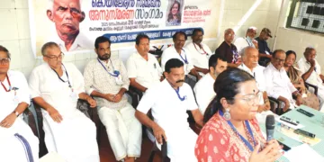 കണ്ണൂര്‍ ആന്റണി ചെങ്ങളായി സ്മാരക ലൈബ്രറി പൈതൃക പഠനകേന്ദ്രയുടെ അഭിമുഖ്യത്തില്‍ നടത്തിയ കൊയിലേര്യന്‍ സുമുഖന്‍ അനുസ്മരണ യോഗം കണ്ണൂര്‍ വാഴ്‌സിറ്റി ചരിത്ര വിഭാഗം അസി. പ്രൊഫസര്‍ ഡോ. മാളവിക ബിന്നി ഉദ്ഘാടനം ചെയ്യന്നു