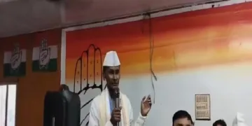 ബിദു ഭൂഷണ്‍ എന്ന അസമിലെ സീനിയര്‍ കോണ്‍ഗ്രസ് നേതാവ് ബംഗ്ലാദേശ് ദേശീയഗാനം ആലപിക്കുന്നു. .