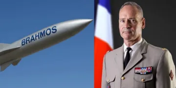 ഫ്രാന്‍സിന്‍റെ സൈനികമേധാവി പിയറെ ഷില്‍ (വലത്ത്)