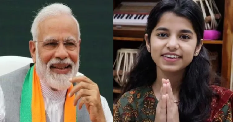 മൈഥിലി താക്കൂര്‍ (വലത്ത്)