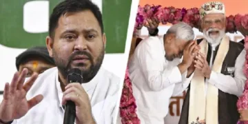 മോദി നിതീഷ് കുമാറിനെ അനുഗ്രഹിക്കുന്നു (വലത്ത്)