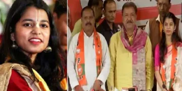 മൈഥിലി താക്കൂര്‍ ബിജെപിയില്‍ ചേരുന്നതായി പ്രഖ്യാപിക്കുന്ന വാര്‍ത്താസമ്മേളനം (വലത്ത്)