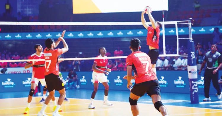 ഹൈദരാബാദ് ബ്ലാക്ഹോക്സ്-കാലിക്കറ്റ് ഹിറോസ്
മത്സരത്തില് നിന്ന്