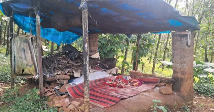 കുട്ടി അന്തിയുറങ്ങിയിരുന്ന വിറക് പുര