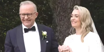 വിവാഹശേഷം ഓസ്‌ട്രേലിയന്‍ പ്രധാനമന്ത്രി ആന്തണി
അല്‍ബനീസും ജോഡി ഹൈഡനും