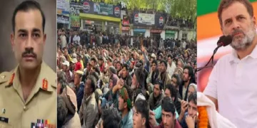 പാക് അധീന കശ്മീരില്‍ പാകിസ്ഥാന്‍ സര്‍ക്കാരിനെതിരെ സമരം ചെയ്യുന്ന വിദ്യാര്‍ത്ഥികള്‍ (നടുവില്‍)