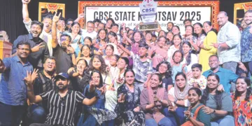 മരങ്ങാട്ടുപിള്ളി ലേബര്‍ ഇന്ത്യ പബ്ലിക്ക് സ്‌കൂളില്‍ നടന്ന സംസ്ഥാന സിബിഎസ്ഇ കലോത്സവത്തില്‍ ഓവറോള്‍ ചാമ്പ്യന്‍ഷിപ്പ് നേടിയ മലബാര്‍ സഹോദയ ടീം